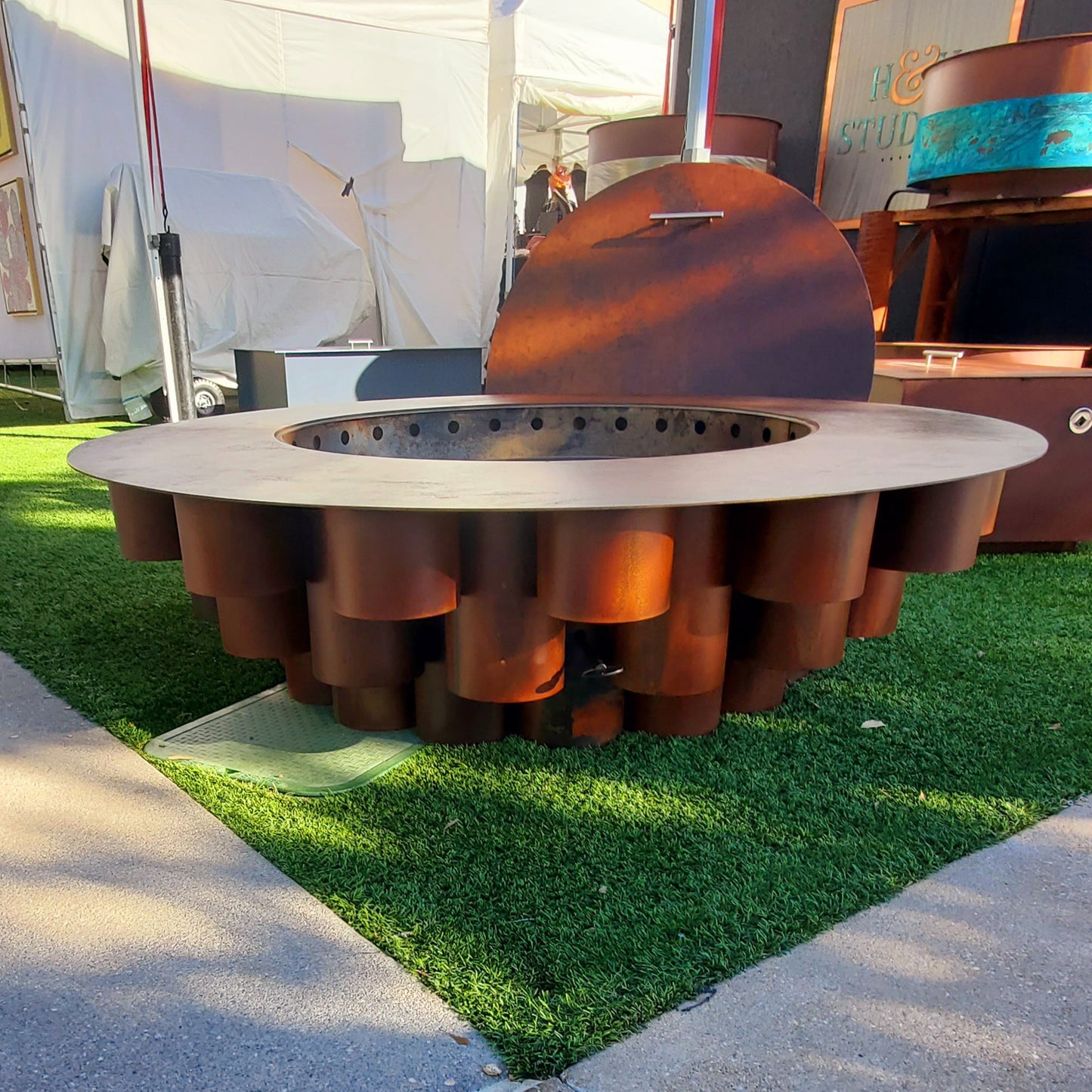 Modern tube Fire pit